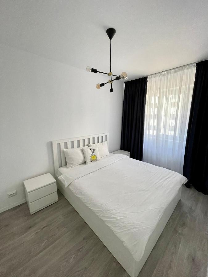 Cozy 1 Bedroom Apartment Oradea Eksteriør bilde